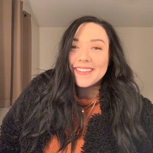 Meet your Posher, Cayla